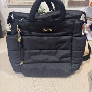 Itzy Ritzy Black Quilted Totebag/Crossbody